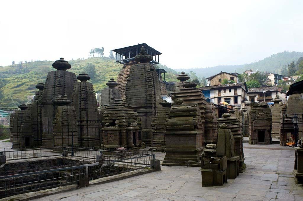 The Jageshwar Temple complex's architecture is a mix of beautiful stone carvings, ornate spires, and awe-inspiring craftsmanship.
